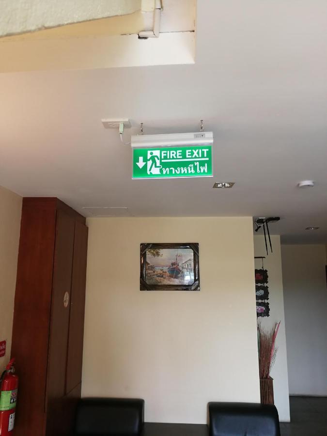De Nawarat Chiangmai Boutique Apartment Chiang Mai Luaran gambar